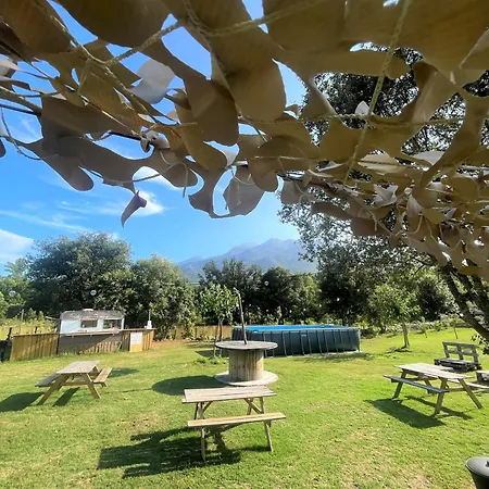 La De Mercone Melu Hytte *